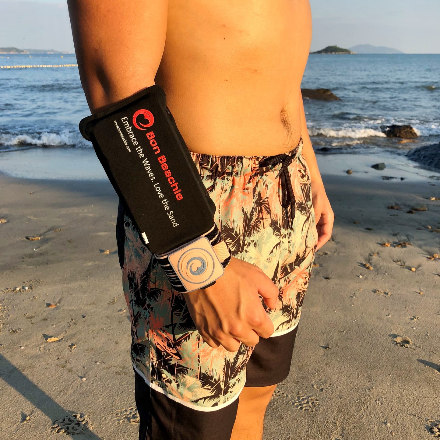 The Watertight Wristband Phone Pouch - Limited introductory offer: $9.95/unit (min 10 pcs) - stock ready now!-10